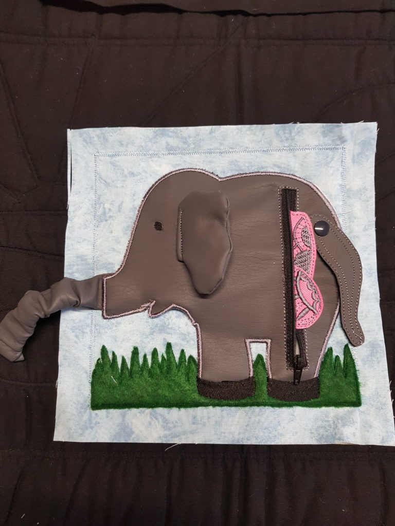 Feed the elephant zipper page - ITHWL