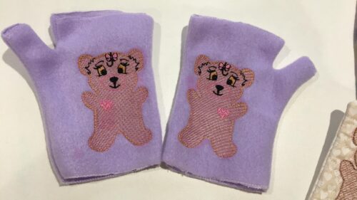 Bear fingerless mittens - ITHWL