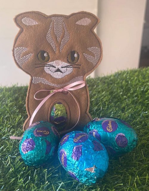 Kitty egg holder - ITHWL