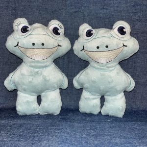 Froggy chubby 2 to a hoop 7.5x11 - ITHWL