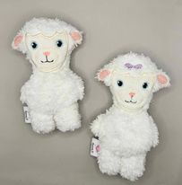 Lamb chubby 2 to a hoop 7.5x11 - ITHWL
