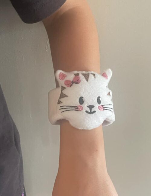 Kitty head wrist buddy 6x10 - ITHWL