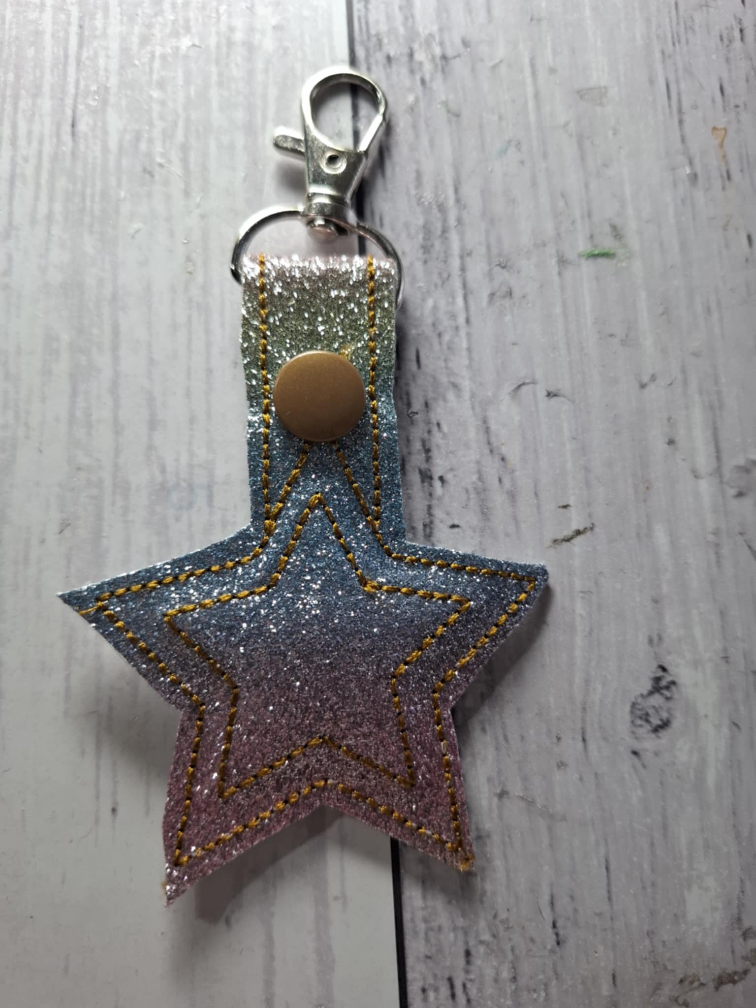 ITH Puffy star snap tab 4x4 - ITHWL